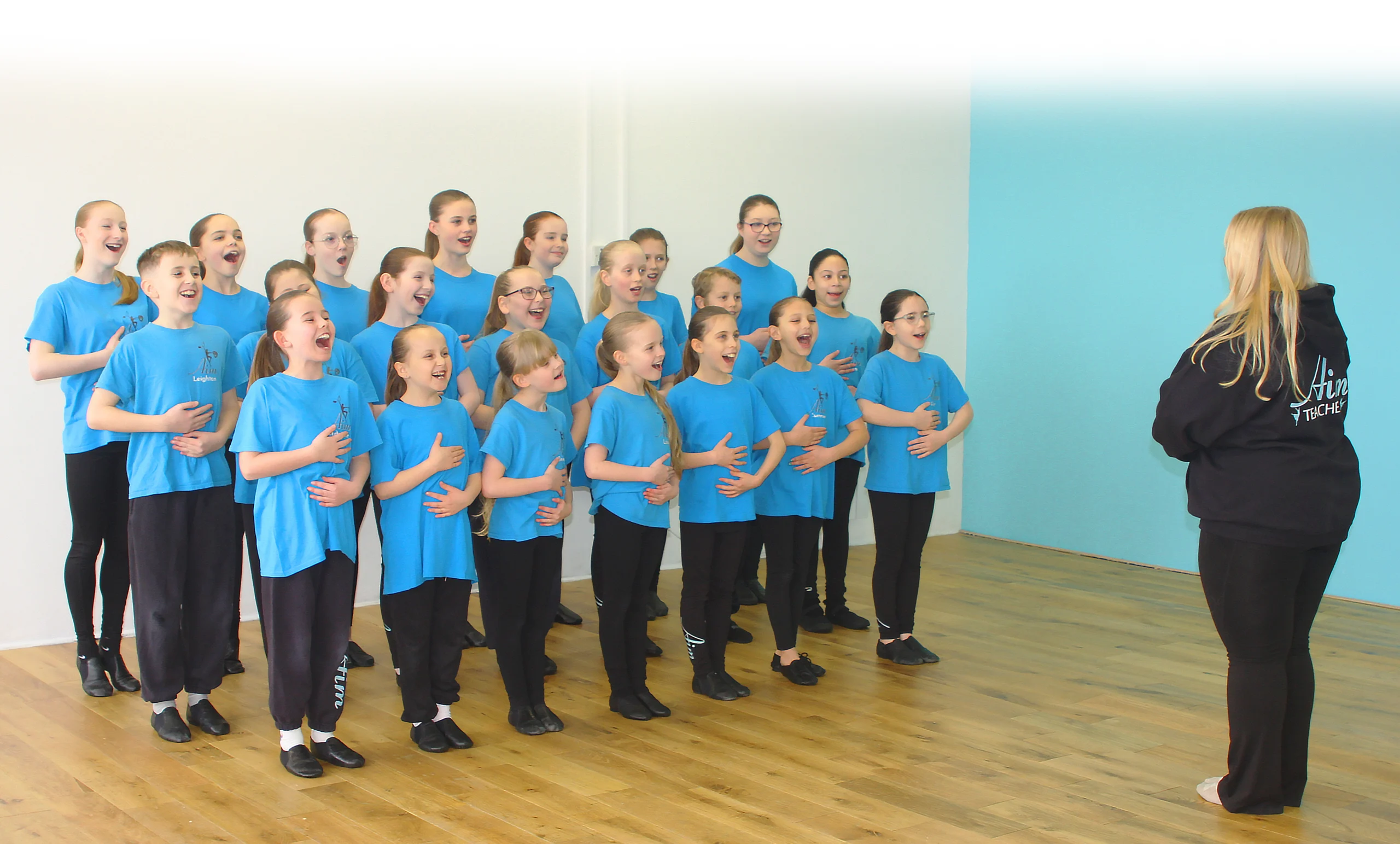 About Artists In Motion School Of Dance