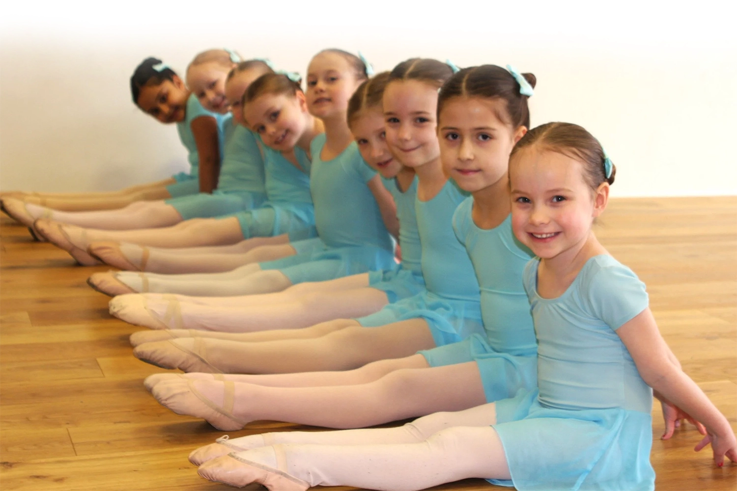 4 - 6 Years Minis Dance Classes